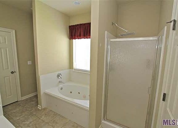 3rd image of 9039 Lake Mist Dr
