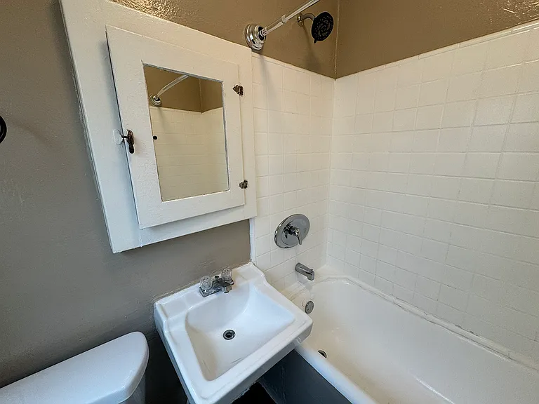 1043 Coronado Ave #8 — Photo 13
