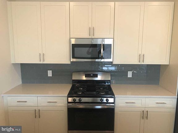 4th image of 2129 E Lehigh Ave #B15