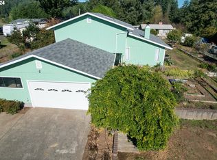 62828 Poppy Rd, Coos Bay, OR 97420