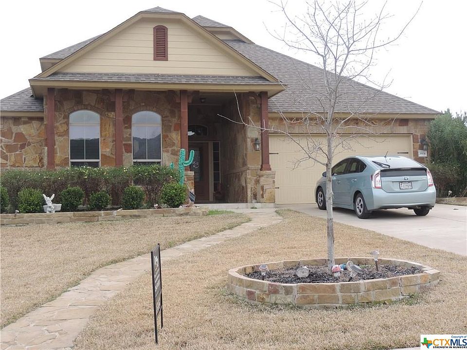 1st image of 3906 Stone Creek Dr
