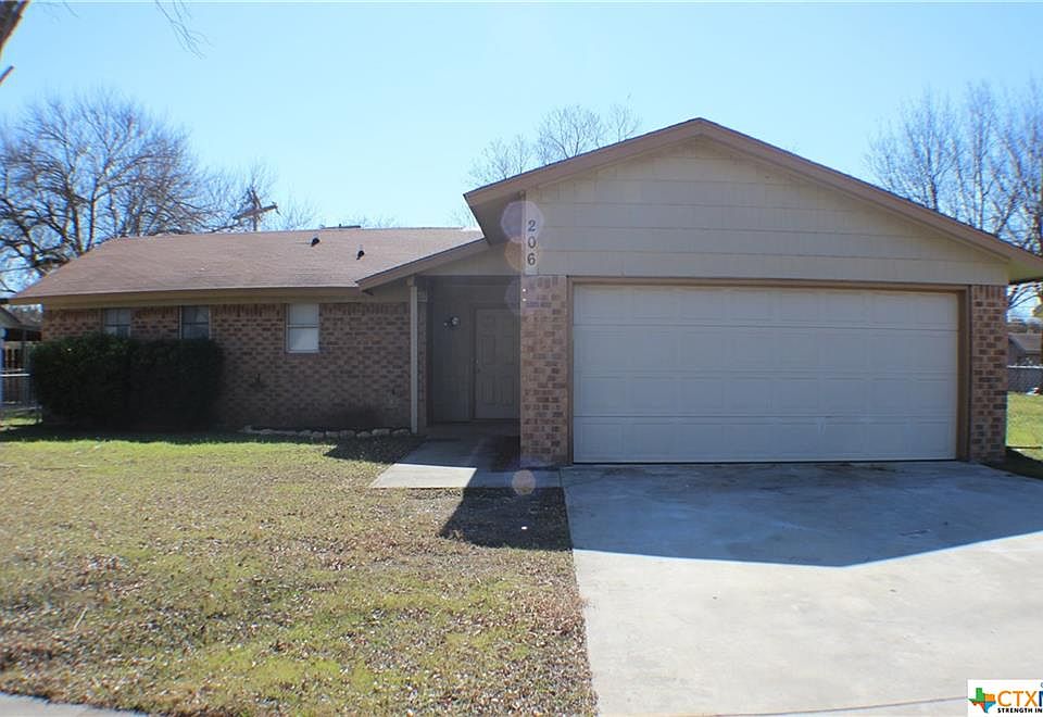 1st image of 206 Daffodil Dr