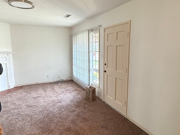 2nd image of 15087 Norton St