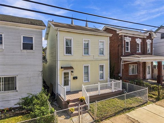 2nd image of 203 Walter St