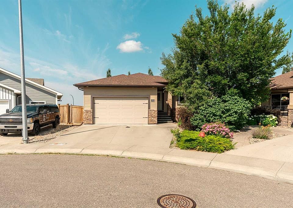 1st image of 350 E Mount Sunburst Way W