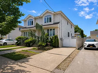 40 Ardmore Avenue