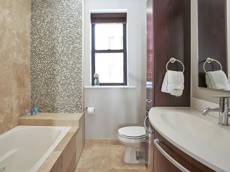 The Walton Residence — Photo 11