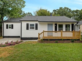 220 Moon St, Thomasville, NC 27360