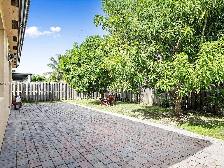 11863 SW 253rd St — Photo 22