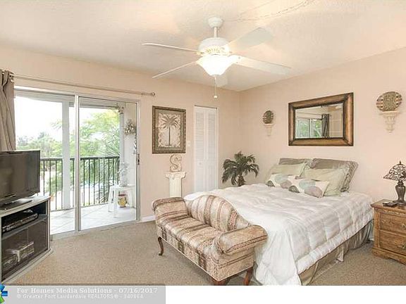 4th image of 2212 S Cypress Bend Dr APT 304