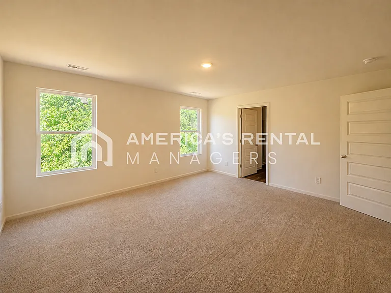 309 Oakmont Cir — Photo 34