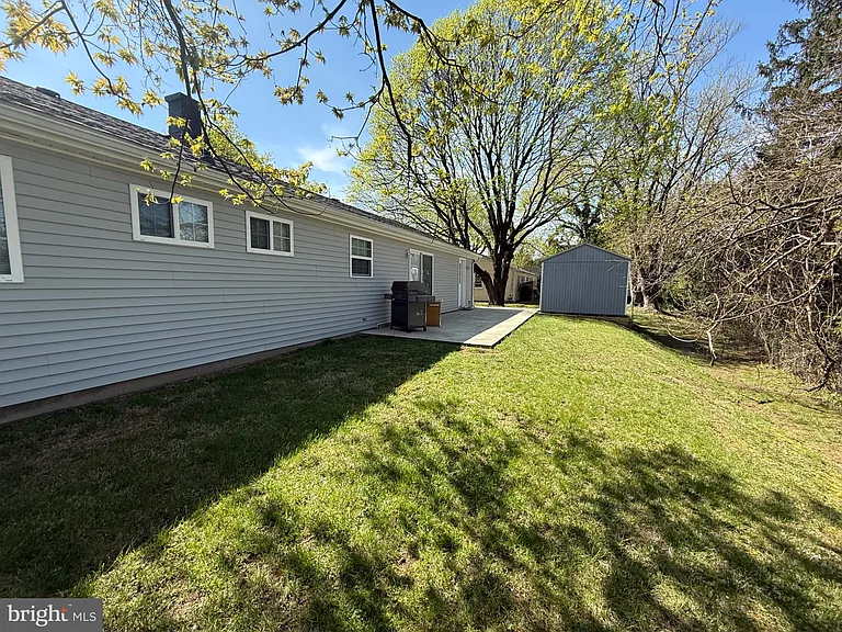 1107 Cromwell Rd — Photo 4