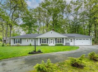 63 Lovejoy Rd, Andover, MA 01810