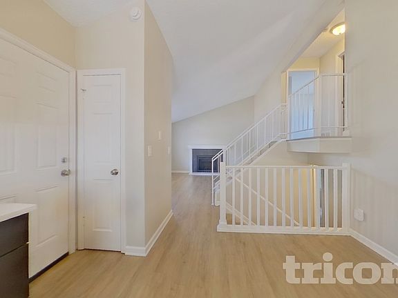 4th image of 1721 S Genoa Way
