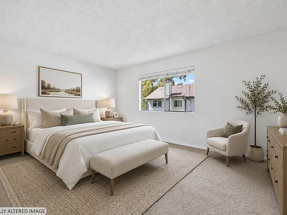 4th image of 303 Occidental Circle