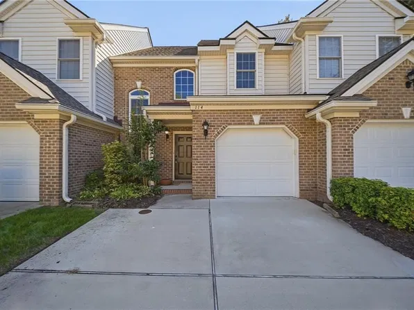 114 Bluff Ter, Newport News, VA 23602