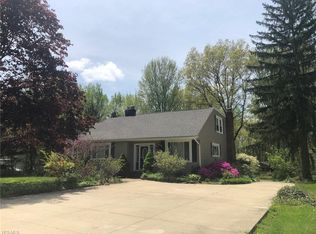 442 Schocalog Rd, Akron, OH 44320