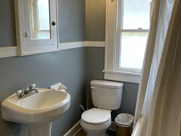 2165 Singleton St — Photo 5