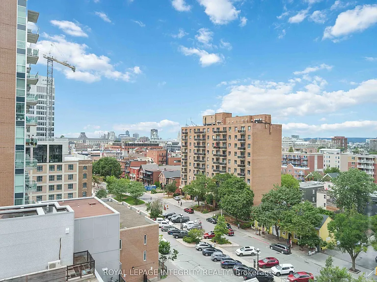 180 York St #909 — Photo 22