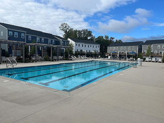 751 South Community Pool