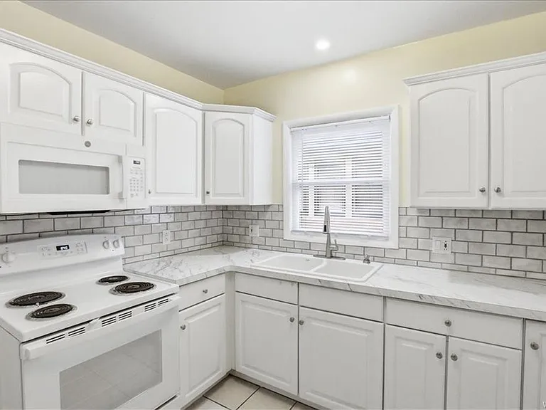 315 Crestwood Ave #2 — Photo 5