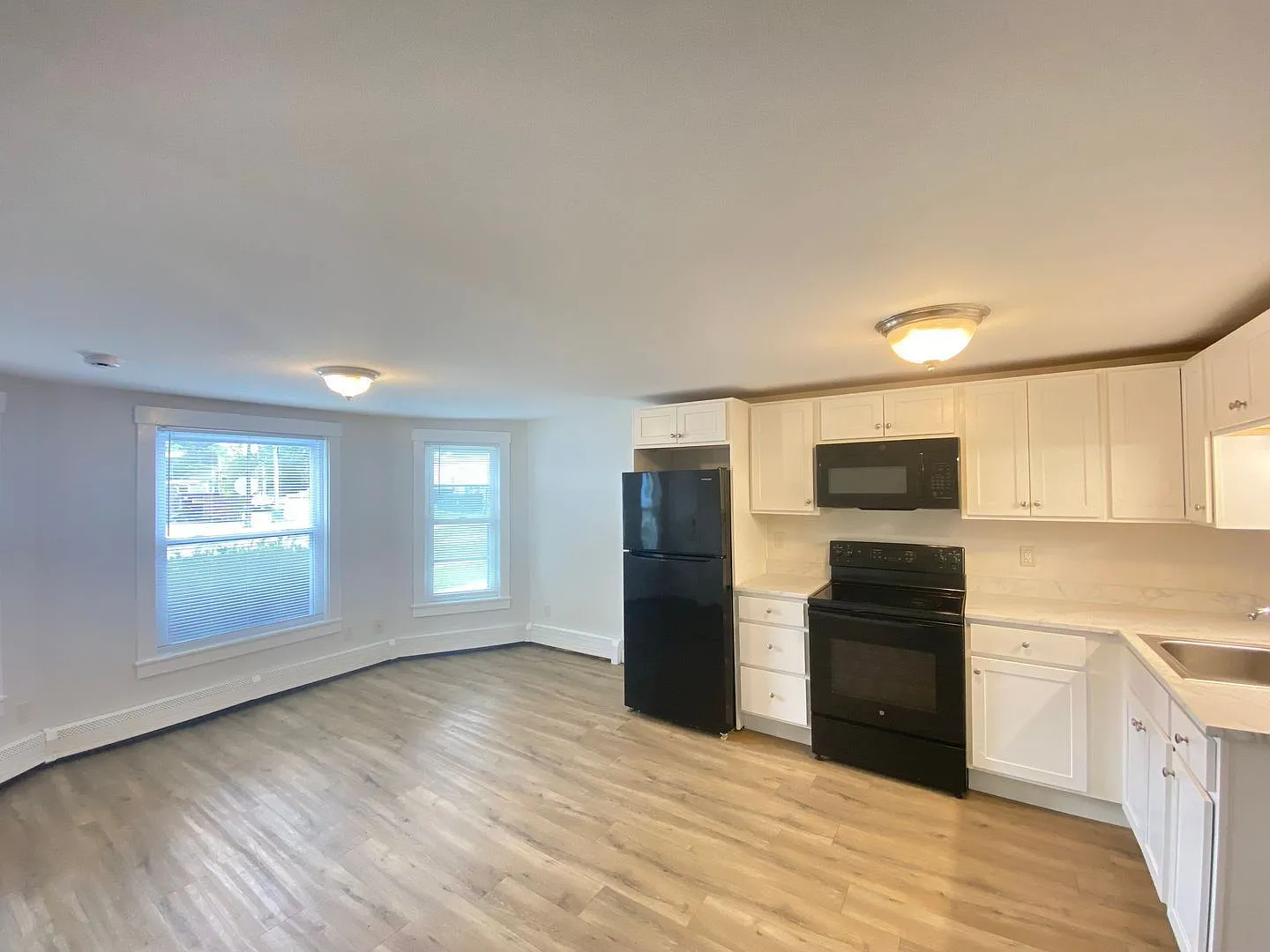 1 bed, 1.0 bath, $1,395 — Photo 2