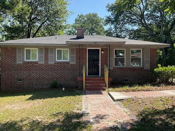 121 Tabor Dr