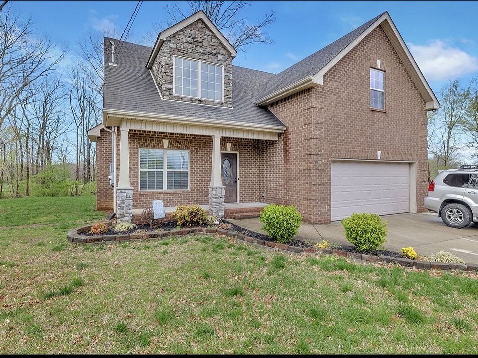 1st image of 939 Avery Valley Dr