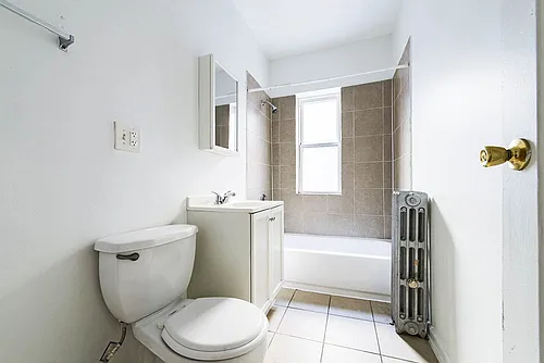 4815-23 W Cortez St Chicago, IL 60651 Photo 1