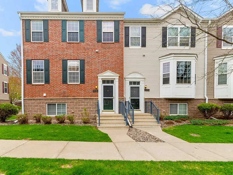15726 Frisian Ln — Photo 3