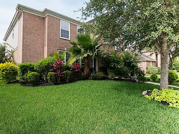 3rd image of 2013 Island Manor Ln