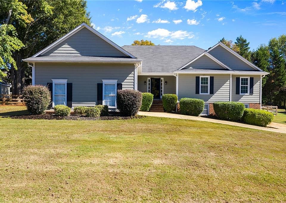 1st image of 8 Durey Ct