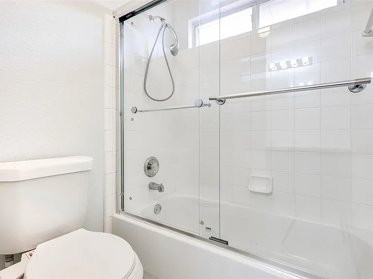 1613 Hightimber Ln — Photo 22