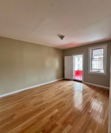 5th image of 3326 Steuben Ave APT 2