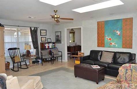 5th image of 8537 Estate Dr