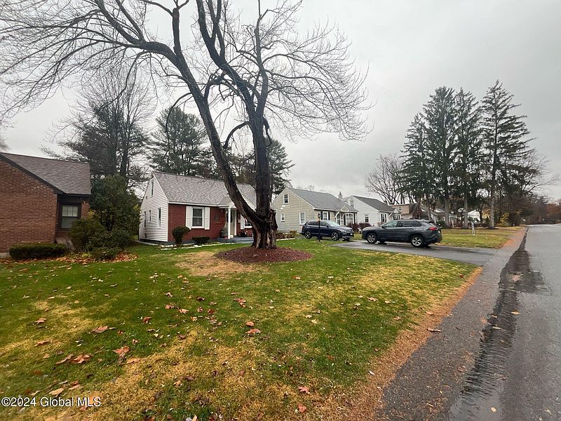 2nd image of 17 Van Wie Terrace