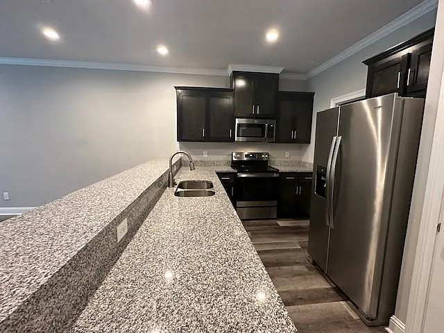 915 McNeil Ave — Photo 2