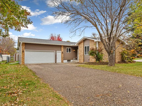 322 Aster Dr, Northfield, MN 55057