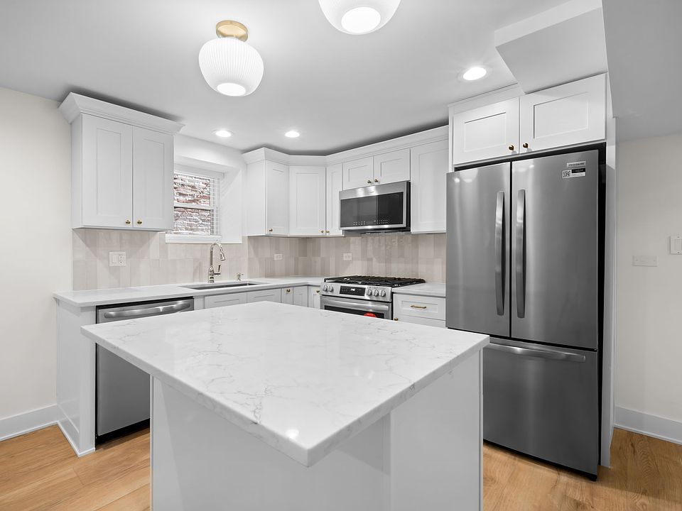 1st image of 2151 W Potomac Ave #G