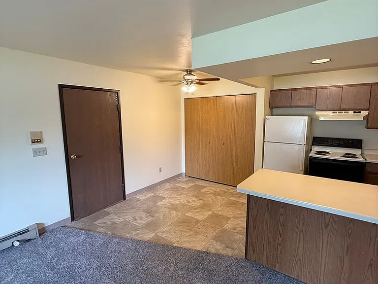 Cedar Creek Apartments-Oshkosh — Photo 23
