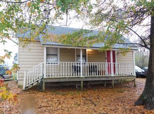16 Haynie St, Newnan, GA 30263