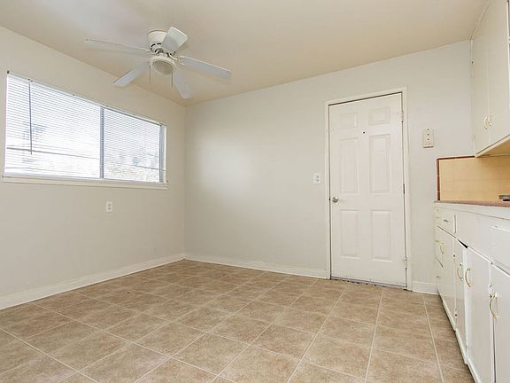 4th image of 121 Starr Ave APT A-d