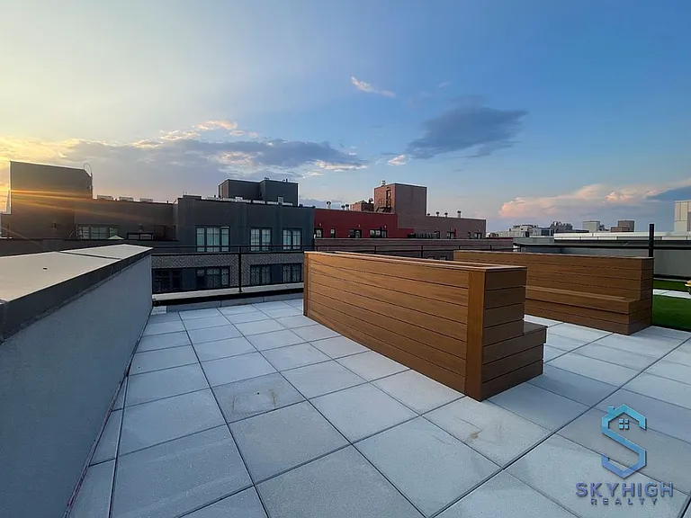 37-25 32nd St #5B — Photo 18