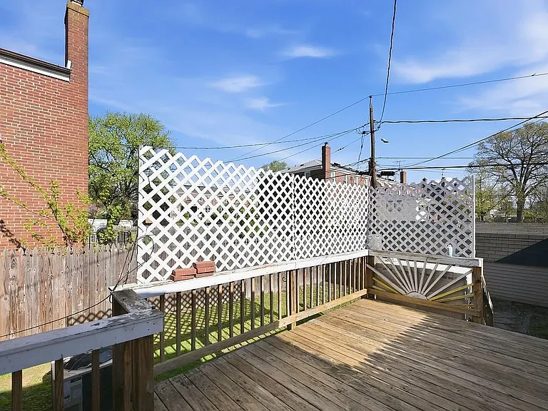 308 Georgia Ave NE — Photo 5