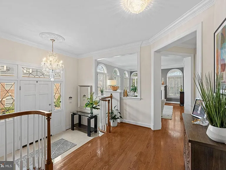 5120 Warren Pl NW — Photo 3