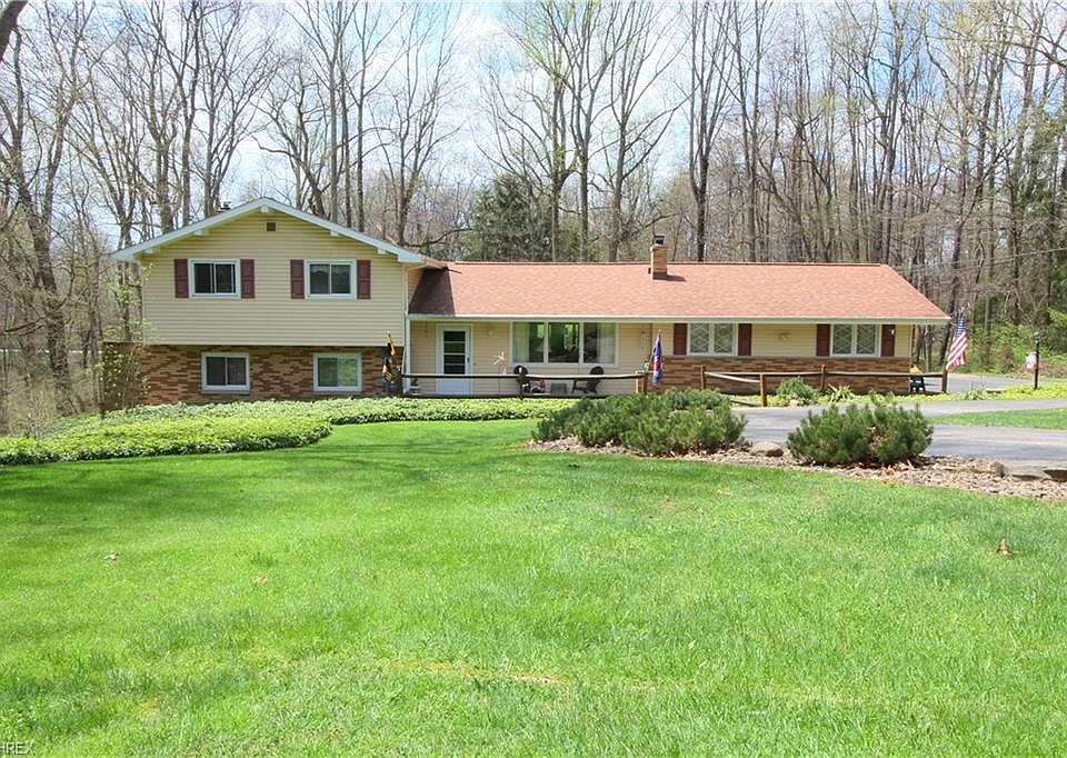 1st image of 7060 Hickory Dr