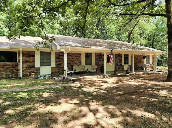 225 Douglas Dr, Natchitoches, LA 71457