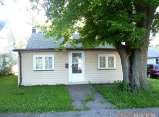 1126 S 7th Ave, Canton, IL 61520