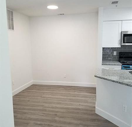 4th image of 238 Afton Sq Unit 206
