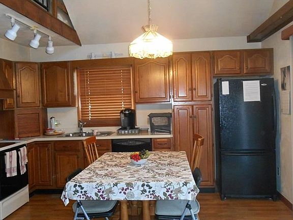 3rd image of 22852 Dogwood Dr